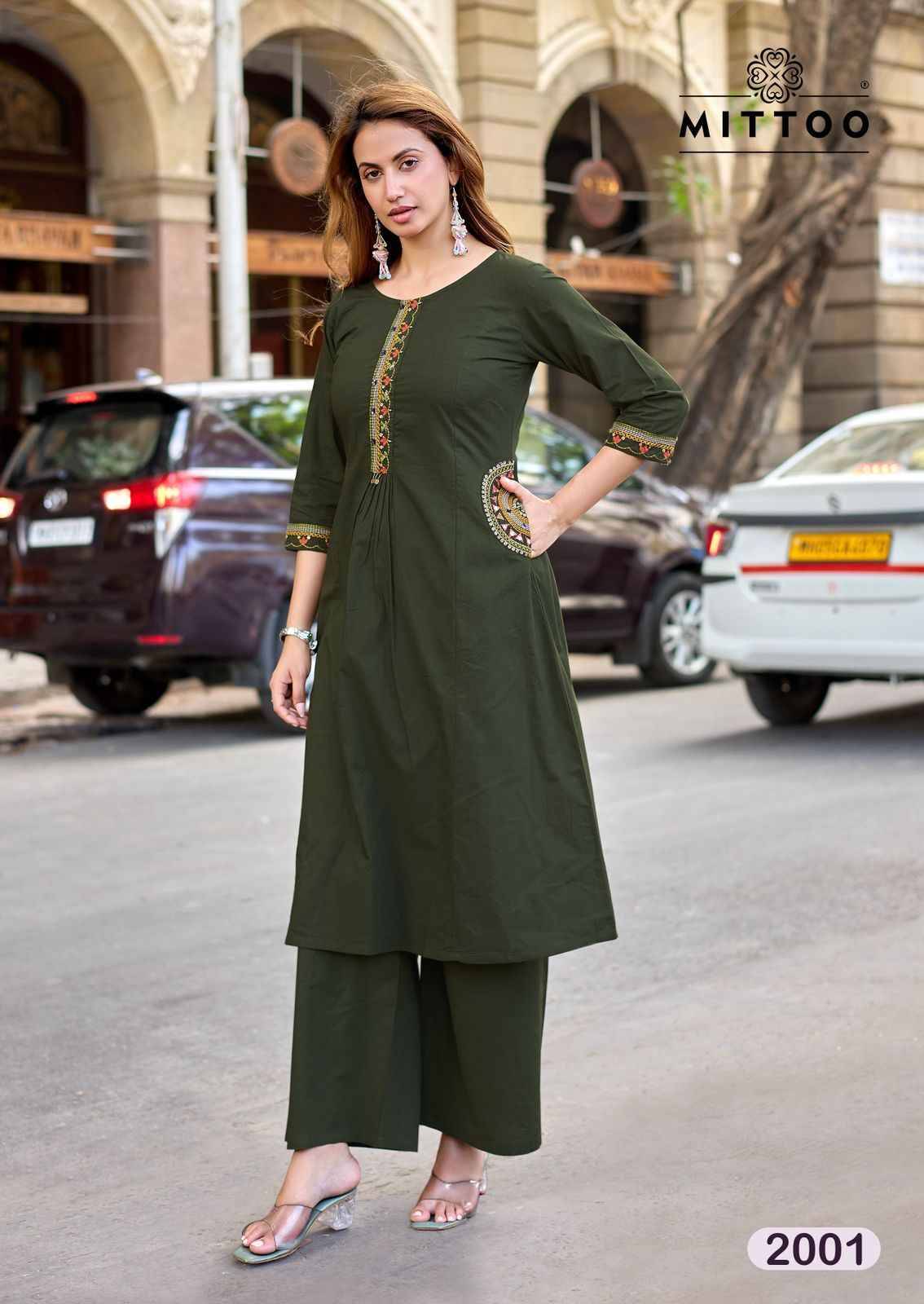 Vanyaa By MITTOO 2001 to 2004 Designer Casuals Wear Collection Rayon Kurtis With Bottom Hand work At Wholesale Price